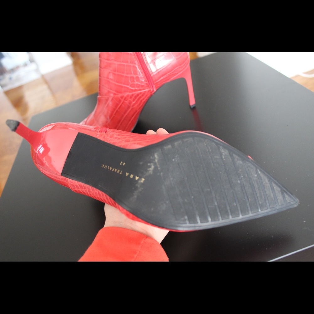 Red heel booties - Picture 4 of 4